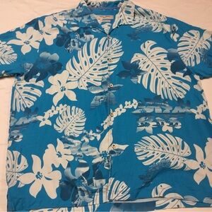 Tommy Bahama Blue and White Tropical Men's Shirt 100% Silk, Good Condition